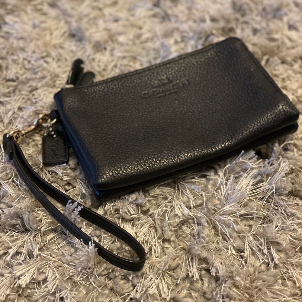 Coach Double Corner Zip Wristlet